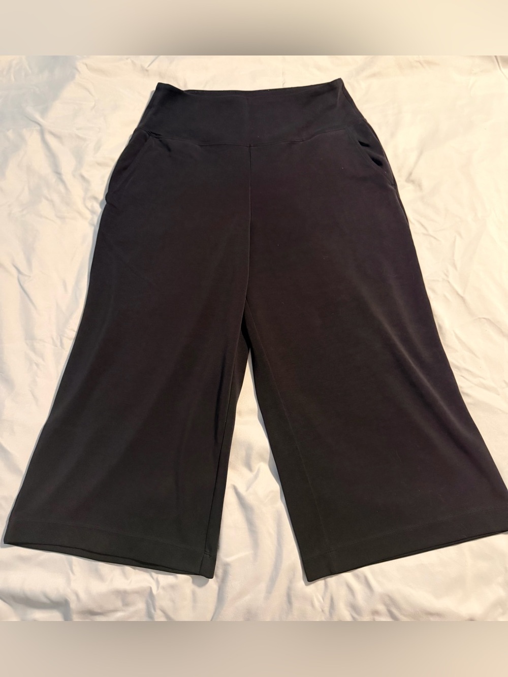 Athleta Black Wide-Leg Cropped Pull-On Pants